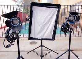 Rent Arri Tungsten 3 Light Kit Chimera Softbox 650 2x 300 In Los Angeles Rent For Us 35 00 Day Us 175 00 Week Us 583 14 Month Fat Llama