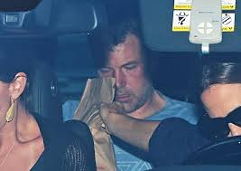 Ben affleck reflects on being a recovering alcoholic while playing an alcoholic in the way back february 24, 2021 ana de armas deletes her twitter account after ben affleck breakup february 1, 2021 Ben Affleck Starportrat News Bilder Gala De