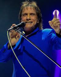 Maybe you would like to learn more about one of these? Roberto Carlos Singer Wikipedia