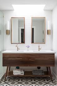 Best Vanity Lighting For Your Bathroom