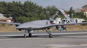 El ejército ucraniano parece haber encontrado una buena arma contra la invasión de rusia en su territorio: Turkey Celebrates As Bayraktar Drone Hits New Milestone Times Aerospace