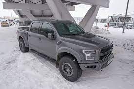 how much weight can a ford f150 carry