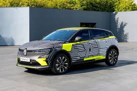 Das erste fahrzeug dieser neuen generation ist der mégane evision, der für 2021 erwartet wird. Renault Megane E Tech Electric So Sieht Der Neue Renault Stromer Aus Elektroauto News Net
