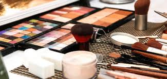 Imagini pentru testerele cosmetice din magazine