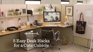 Is cubicle decor a thing? 5 Easy Desk Hacks For A Cute Cubicle Youtube