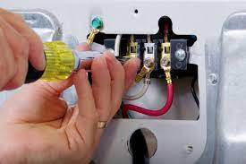 How to Hook Up a 4-Prong Dryer Cord From a 3-Prong Cord