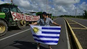 El campo se moviliza en Uruguay y exige a Tabaré un cambio de rumbo - Agritotal