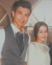 jiuer。 on X: this photo of gao weiguang and dilireba look like your rich  chinese couple in the 1990s, who often travels in the west and whose  marriage was arranged by their