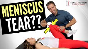 Pain is usually immediate and swelling occurs in the next few hours following the incident. How To Check Your Acl Top 3 Signs You Have An Acl Tear Youtube