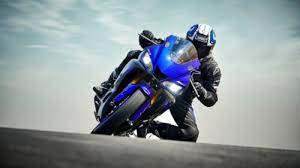 how fast does a 400cc motorcycle go