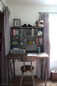 Motherhood and lifestyle blogger jessica shares a desk decor makeover that's stylish and affordable. 22 Teen Study Spaces For Boys And Girls Shelterness