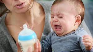 Trẻ 6 tháng tuổi không chịu uống sữa: Nguyên nhân và cách cải thiện