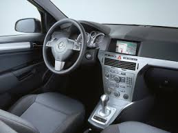 interior and exterior opel astra h