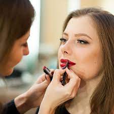 15 tips to grow your makeup business