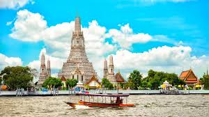 Chùa Wat Arun hướng nhìn từ sông Chao Phraya