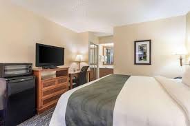 Free buffet breakfast, free wifi in lobby, and free parking. Quality Inn Hamilton Place Chattanooga Updated 2021 Prices