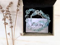 gift box for jewels for necklaces