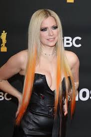 avril lavigne hasn t aged a day as she