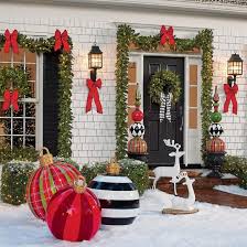 best large outdoor ornaments
