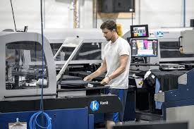They are essentially large ink jet printers with very large print heads. Dtg Vs Screen Printing Choosing The Right Apparel Printing Method For You Blog Printful