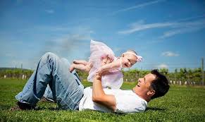 Vì sao giữa bố và con gái có tình yêu đặc biệt - VnExpress Đời sống