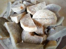 Bubur cha cha adalah hidangan pencuci mulut terkenal di negara indonesia dan malaysia yang dimakan sebagai sarapan pagi. Resepi Pengat Ubi Keladi Paling Simple Dan Sedap Sangat