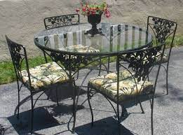 Wrought Iron Table 4 Chairs Cushions
