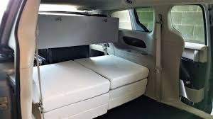 can a queen mattress fit in a minivan