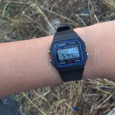 It's so light you forget it's on your wrist 4. Casio F 91w Loving This Cheap Beater Watches