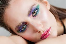 17 stunning bright makeup ideas to