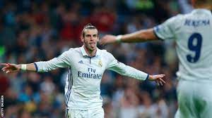 Gareth bale signed a 1 year / £31,200,000 contract with the tottenham hotspur f.c., including an annual a visual look at how gareth bale ranks across the league, conference, division, and team. Gareth Bale Real Madrid Forward Extends Contract Bbc Sport