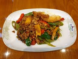 Serve on a bed of rice with a runny fried egg on top. Original Thai Food Aroydee Original Thai Kuche Frankfurt