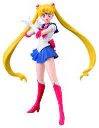 Sailor moon statuette