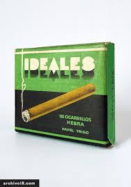 Caja de cigarrillos Ideales — Archivo I.R.