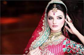 flawless services of best makeup artist