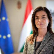 She serves as minister of justice since july 2019. Judit Varga Juditvarga Eu Twitter