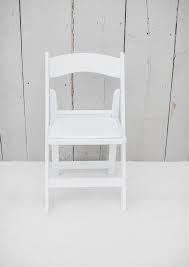 white folding padded chair als a