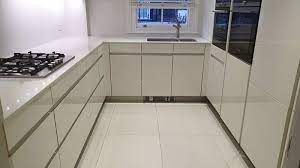 leicht gloss white handleless kitchen