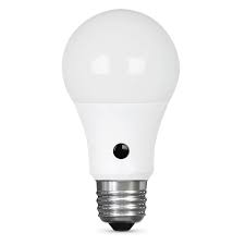 Feit Electric 60 Watt Equivalent Daylight 5000k A19 Intellibulb Dusk To Dawn Cec Title 20 Compliant 90 Cri Led Light Bulb