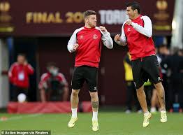 Former liverpool player alberto moreno filmed himself mocking manchester united after villarreal's triumph in the europa league final. Alberto Moreno Dedicates Champions League Win To Jose Antonio Reyes Daily Mail Online