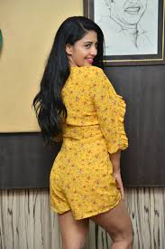 Beauty Galore HD : Daksha Nagarkar Goes Very Hot In Yellow Short Skimpy  Dress During Husharu Movie Success Party
