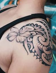 Hawaiian tribal tattoos are considered a blend of today's popular tribal designs blended with traditional hawaiian symbolism. 25 Meaningful Hawaiian Tattoo Designs To Try In 2019