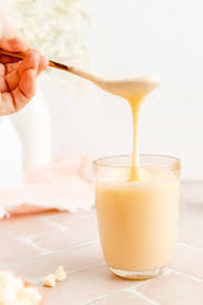 easy rich white chocolate sauce 2