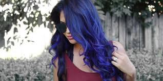 If you have dark hair and want to avoid using bleach, use a blue hair dye that is specifically to transform your hair at home, simply apply the dye to your hair, wait for it to soak in, and then rinse it out. Rainbow Hair Dye For Brunettes