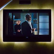 Binge Watching House Of Cards With Our New Luminoodle Usb Bias Lighting