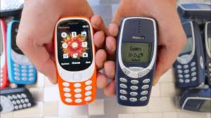 Ngay sau trái chuối Nokia 8110, một chiếc điện thoại Nokia 