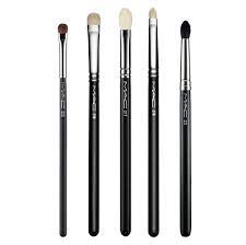 essential eyeshadow brushes makeup
