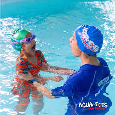 تعليم السباحة للاطفال في الرياض