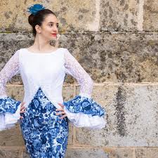 spanish traditional flamenco dress