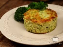 Medalioane de cartofi si broccoli | Recipe | Baby food recipes, Food f, Food